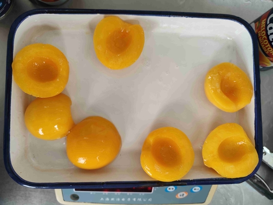 1800g의 배수량으로 캔에 담긴 편리한 노란 피치