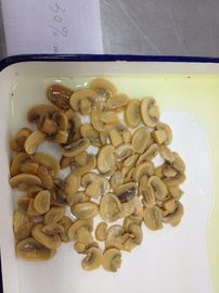 통조림으로 만들어진 잘라진 버섯은 버섯 조각을 통조림으로 만들고 2840g를 억제합니다