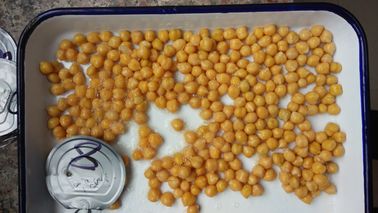 소금물에 있는 맛있은 통조림으로 만들어진 Chickpeas 쉬운 열려있는 주석 3 년 재고 유효 기간 425g, 567g, 800g