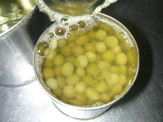 쉽게 열 수 있는 뚜껑이 있는 신선하고 부드러운 맛의 통조림 완두콩, 식품 안전 규정 준수