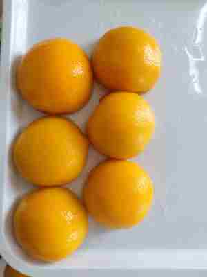 과일 애호가 들 을 위한 맛있는 캔 노란 오징어